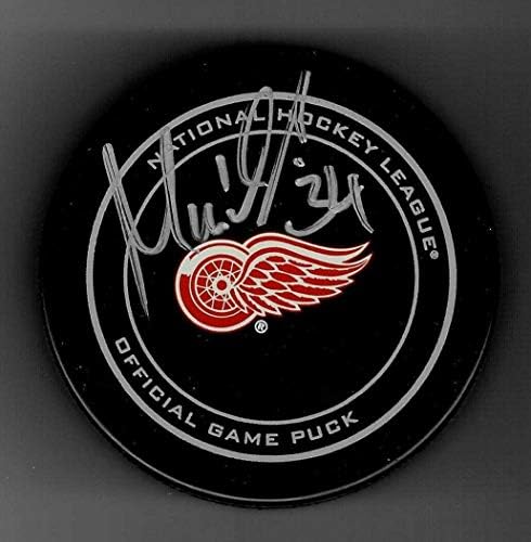 Petr Mrazek İmzalı Detroit Red Wings Resmi Oyun Diski Carolina Hurricanes-İmzalı NHL Diskleri